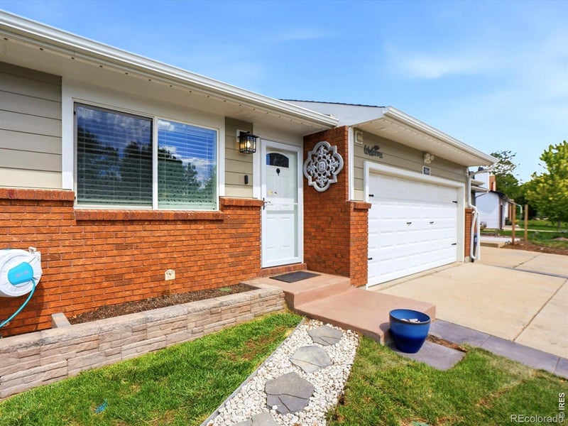 1864 Mount Sneffels St, Longmont, CO 80504