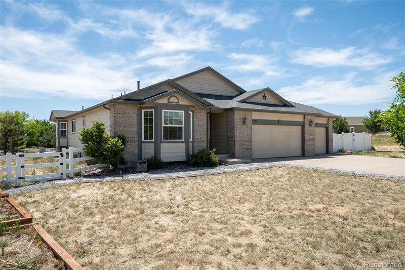 16620 Stroilway St, Hudson, CO 80642