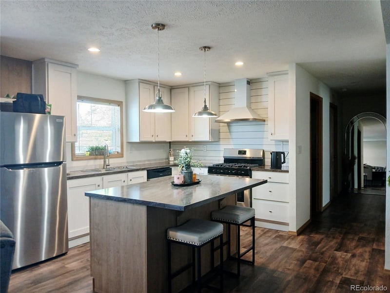 2910 Oriole St, Denver, CO 80260