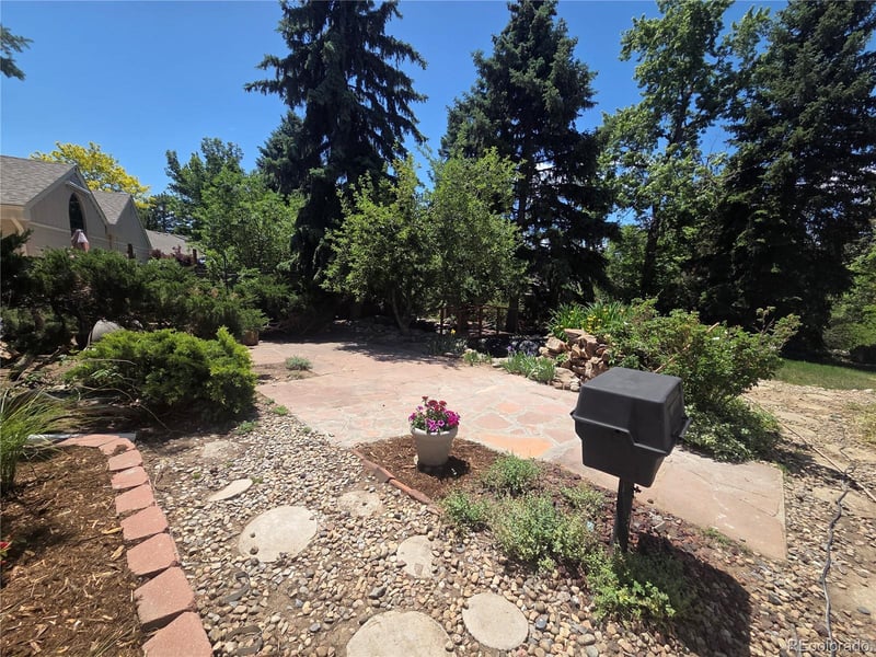 2713 Paris Pl, Aurora, CO 80014