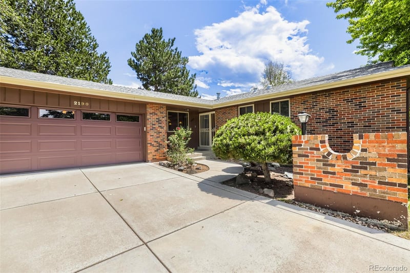 2190 S Flower St, Lakewood, CO 80227