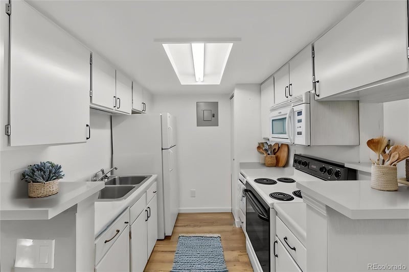 8555 Fairmount Dr #D204, Denver, CO 80247