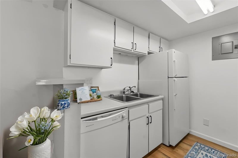 8555 Fairmount Dr #D204, Denver, CO 80247