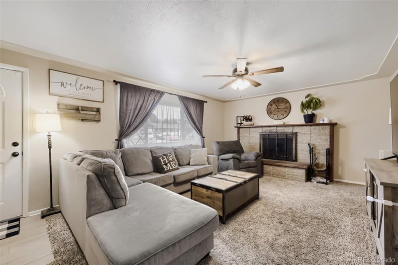 8906 Oakwood St, Westminster, CO 80031