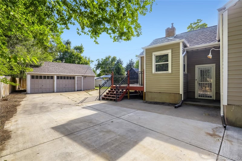 7050 5th Ave, Lakewood, CO 80226