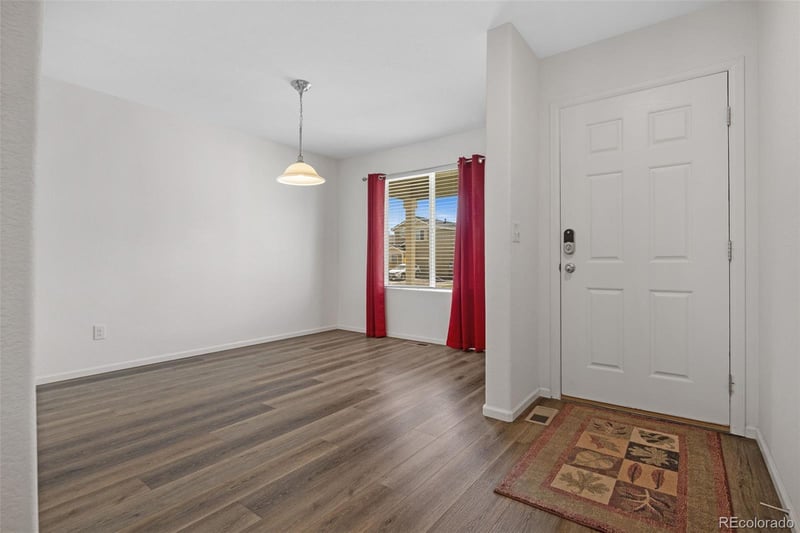 47323 Iris Ave, Bennett, CO 80102