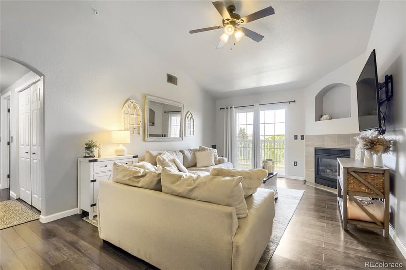 7440 S Blackhawk St #11-305, Englewood, CO 80112