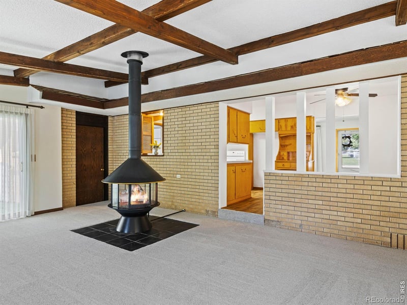 820 10th St, Berthoud, CO 80513