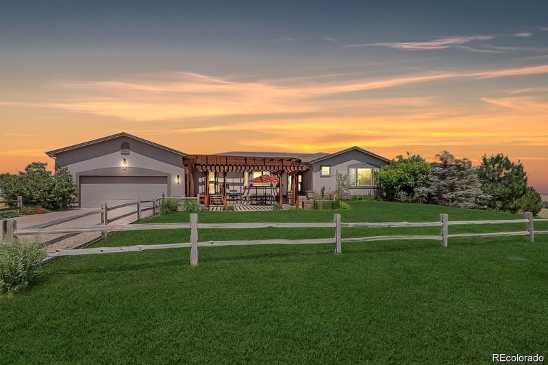 992 Cr 129 , Bennett, CO 80102