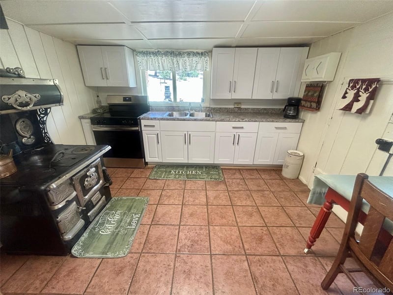 1763 Lump Gulch Rd, Black Hawk, CO 80422