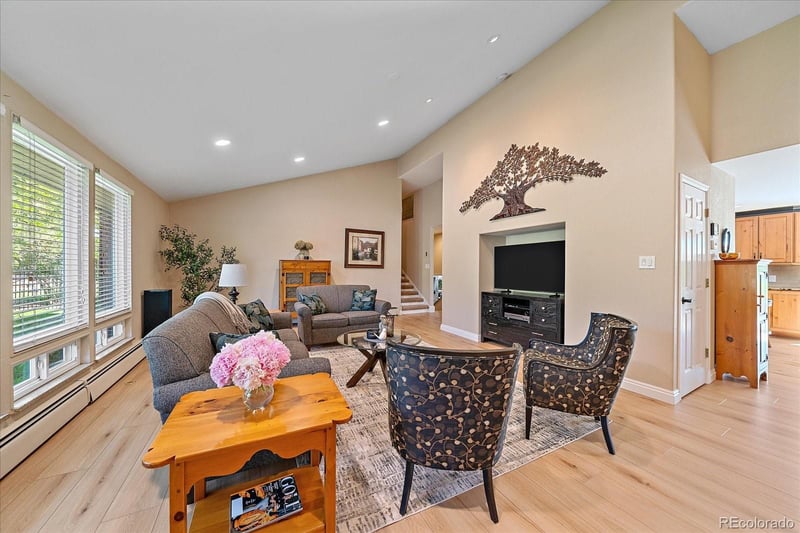 930 Reed Ct, Lakewood, CO 80214