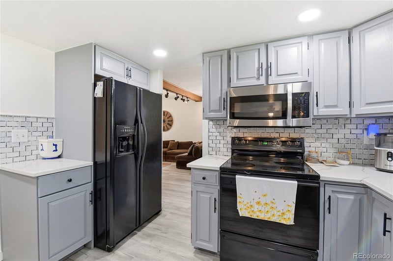 11039 E Colorado Dr, Aurora, CO 80012