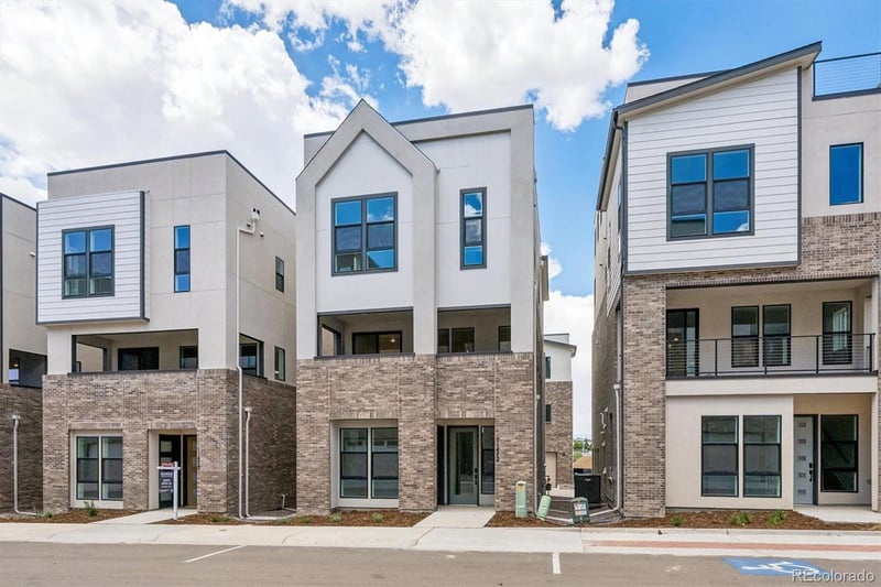 11472 Briarwood Cir, Centennial, CO 80112