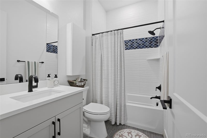 2104 Bellcove Dr, Castle Rock, CO 80108