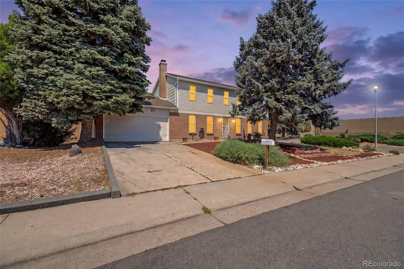 2405 S Granby Way, Aurora, CO 80014