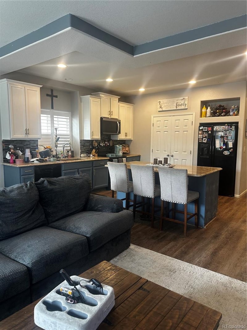 10562 Racine Cir, Commerce City, CO 80022