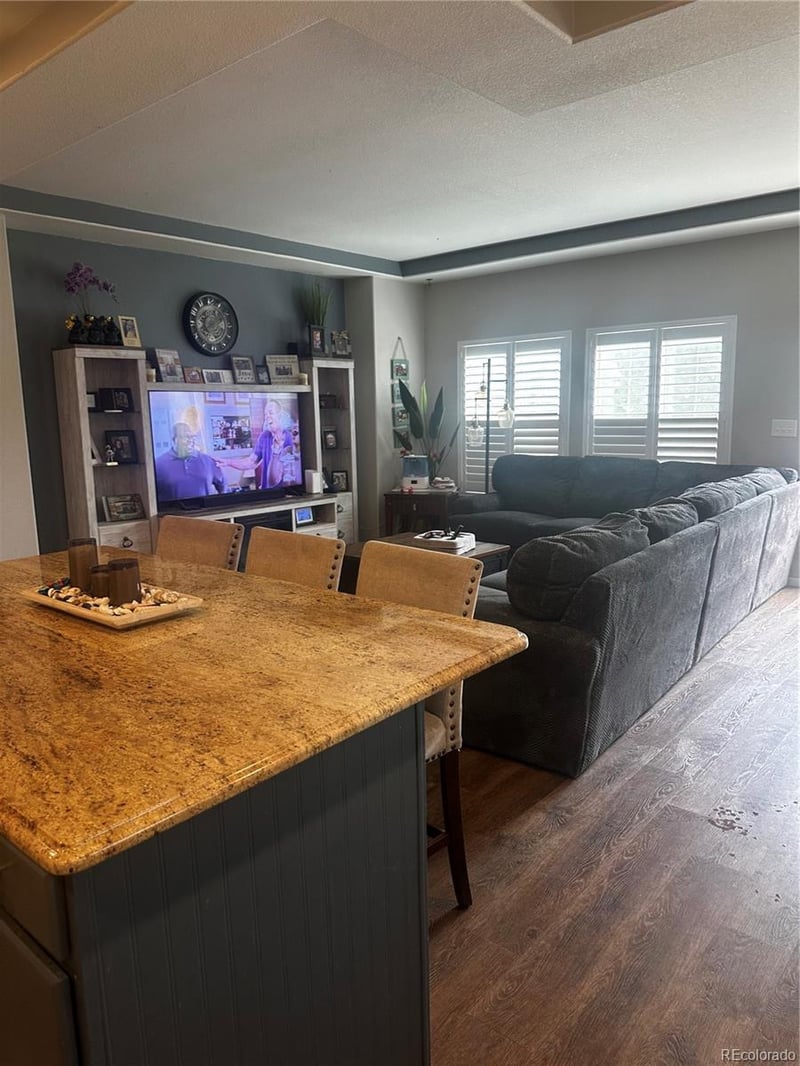 10562 Racine Cir, Commerce City, CO 80022