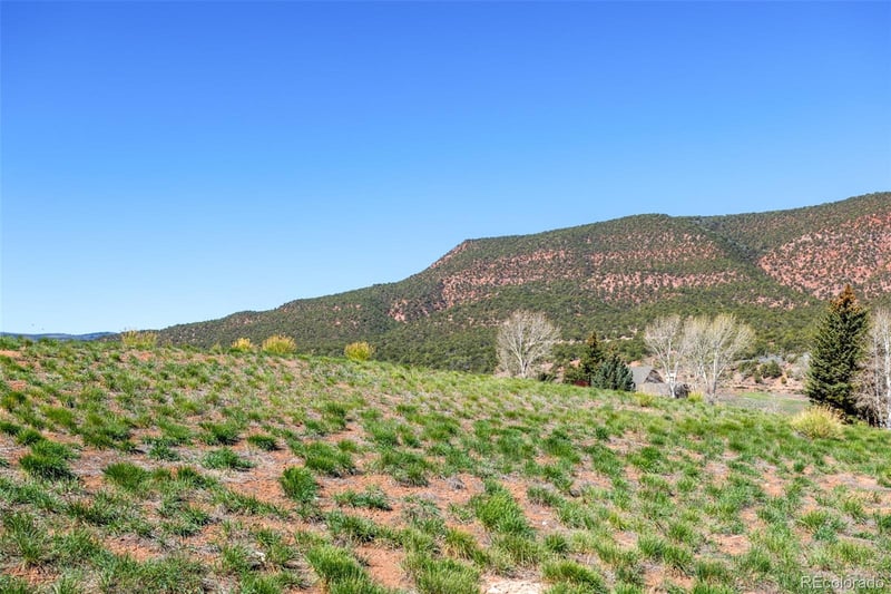 375 Red Fox Dr, Gypsum, CO 81637