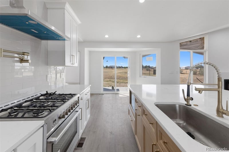 731 Shoshone St, Strasburg, CO 80136