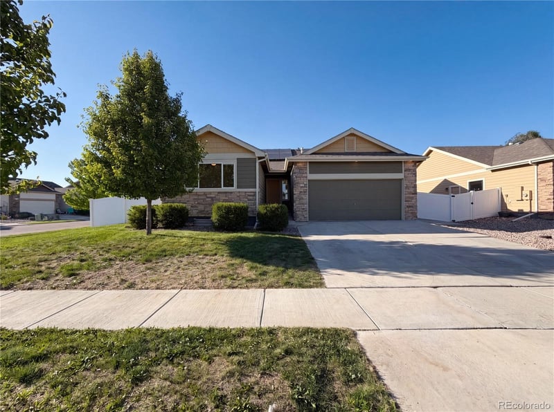 948 Scotch Pine Dr, Windsor, CO 80550