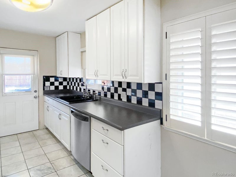 4336 Acoma St, Englewood, CO 80110