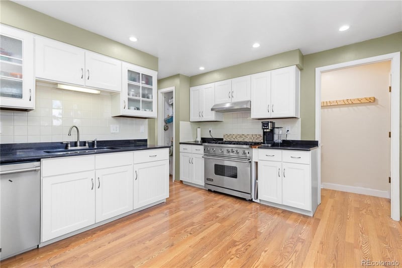 5876 W Canyon Ave, Littleton, CO 80128