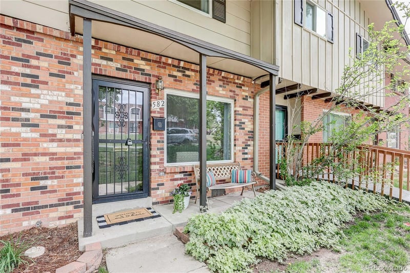 582 Xenon Ct, Lakewood, CO 80228