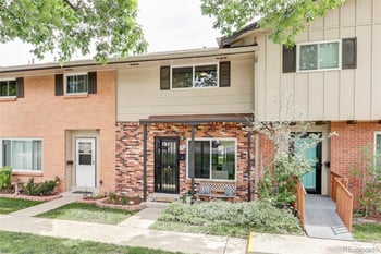 582 S Xenon Ct, Lakewood, CO 80228
