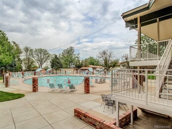 582 S Xenon Ct, Lakewood, CO 80228