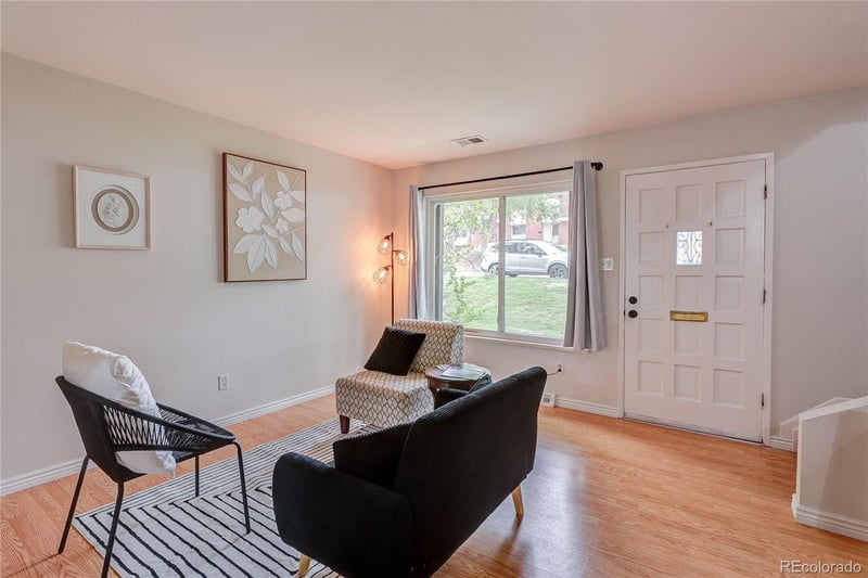 582 Xenon Ct, Lakewood, CO 80228
