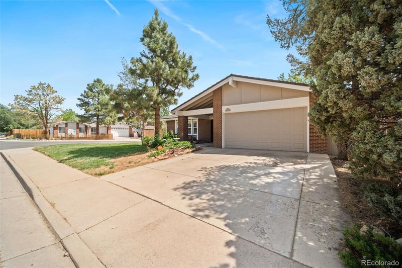 3702 S Mission Pw, Aurora, CO 80013