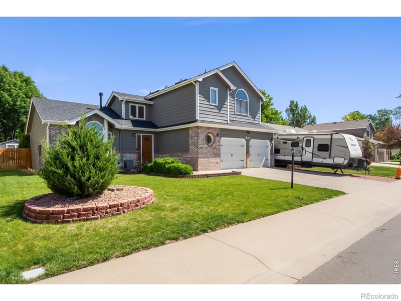 883 44th St, Loveland, CO 80538