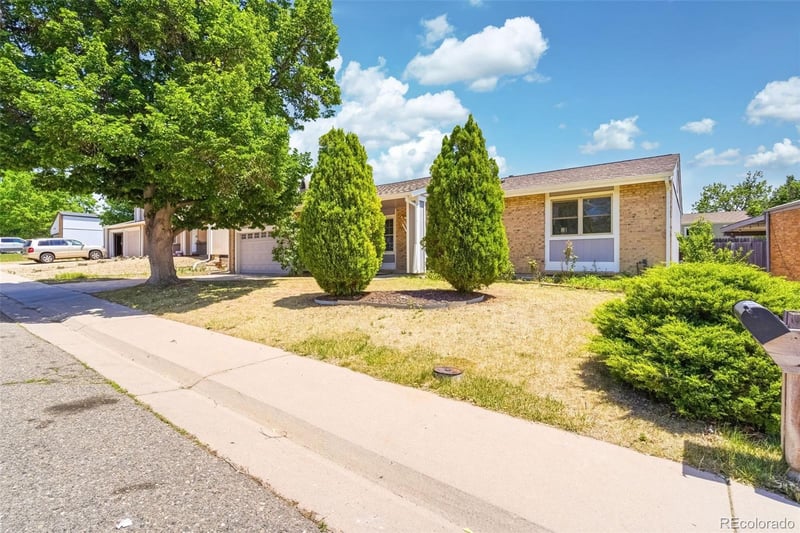 4660 Idalia St, Aurora, CO 80015