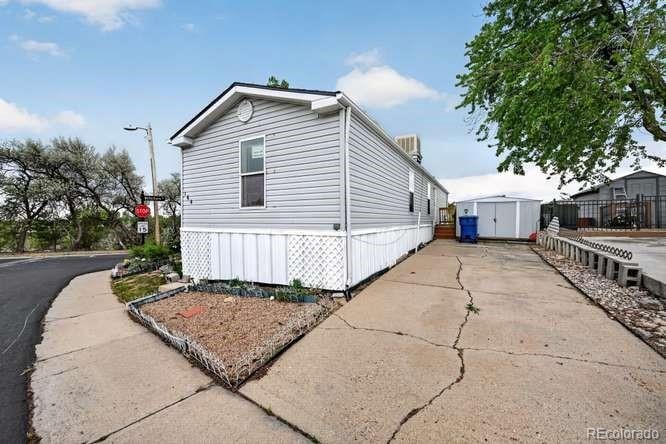 2100 100th Ave, Denver, CO 80260