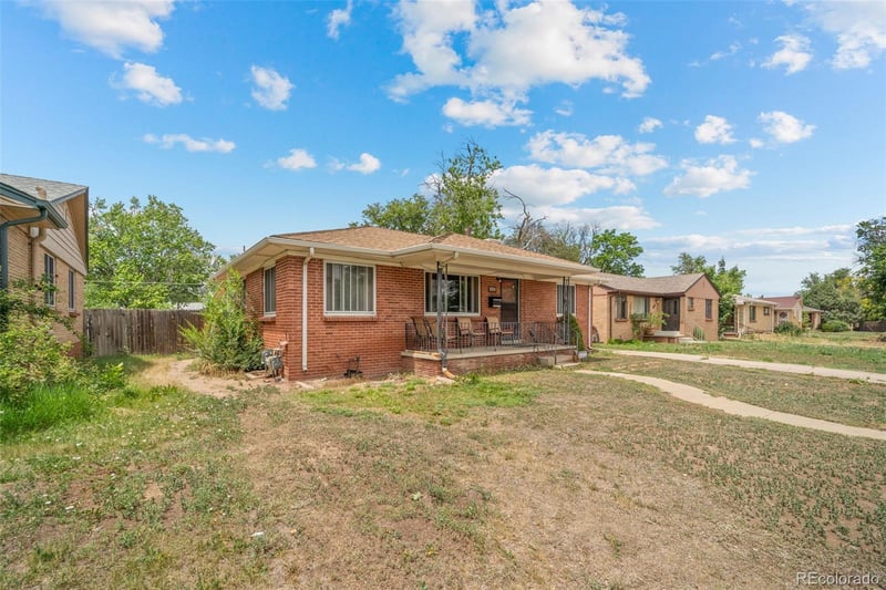 2351 Jamaica St, Aurora, CO 80010