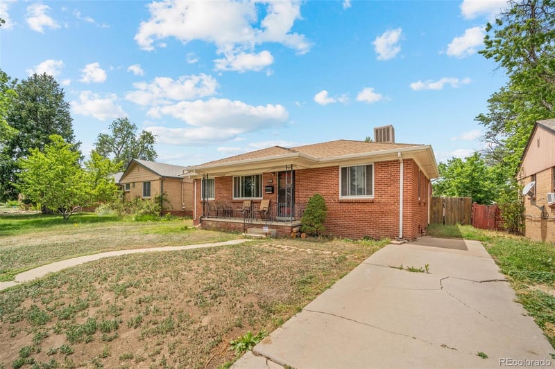 2351 Jamaica St, Aurora, CO 80010