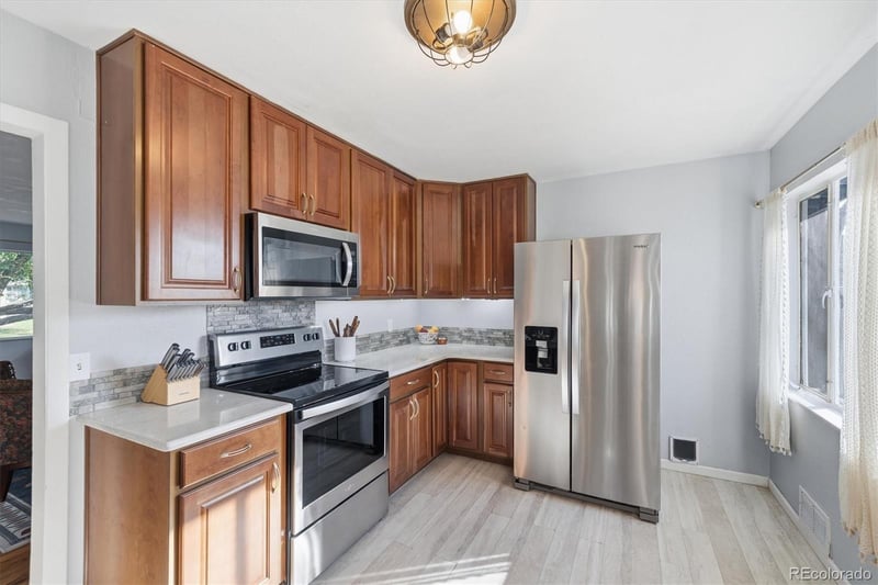 7870 Valley View Dr, Denver, CO 80221