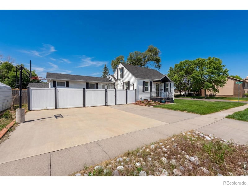 802 6th Ave, Sterling, CO 80751