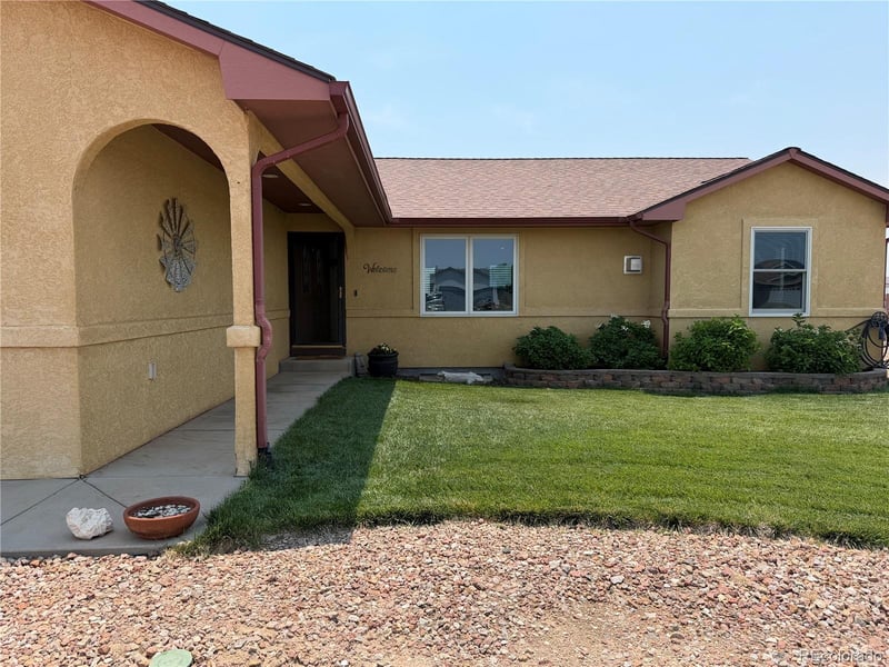 734 E Marigold Dr, Pueblo, CO 81007