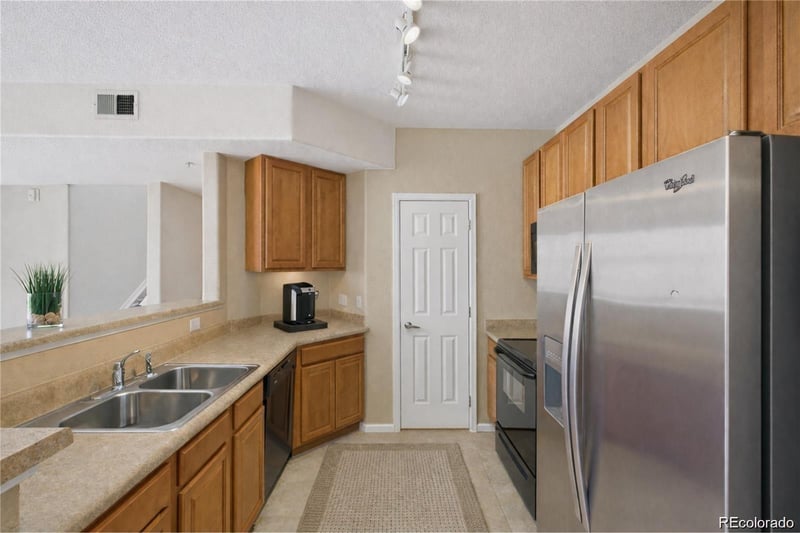 15700 Jamison Dr #9-203, Englewood, CO 80112
