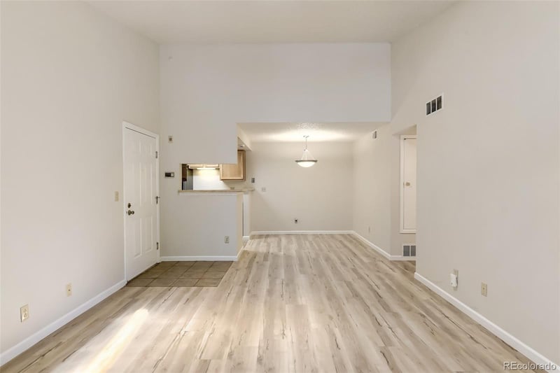 10253 Peakview Ave #B203, Englewood, CO 80111