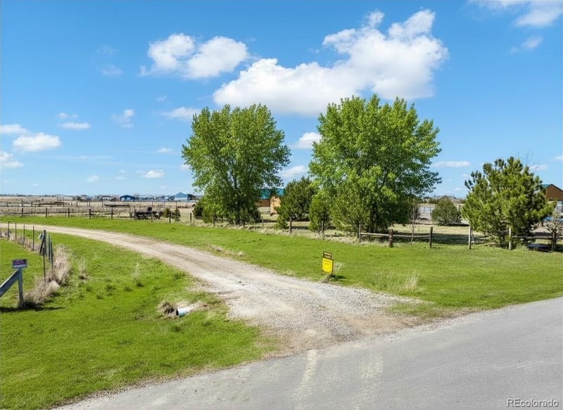 2-8 Flandin Ct, Strasburg, CO 80136