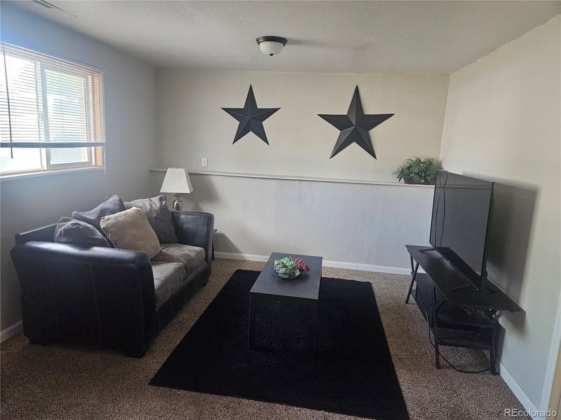 54 Bridle Trl, Pueblo, CO 81005