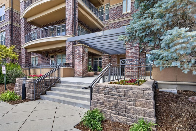 7865 Vallagio Ln #104, Englewood, CO 80112