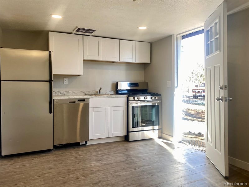 16680 W 11 Ave, Golden, CO 80401