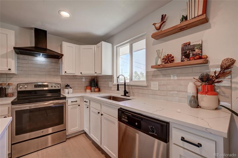 1872 Quay St, Lakewood, CO 80232