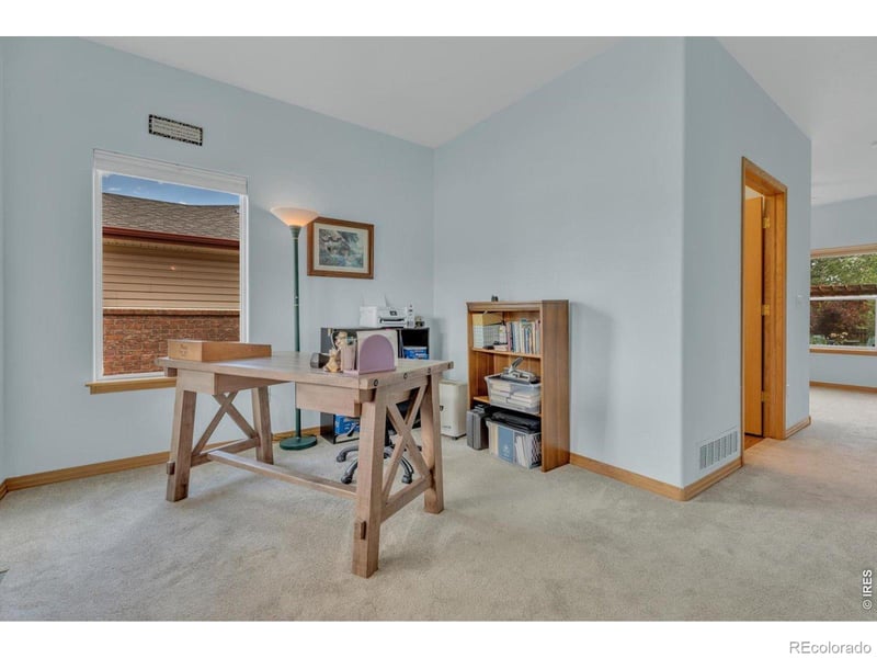 2607 Falcon Dr, Longmont, CO 80503