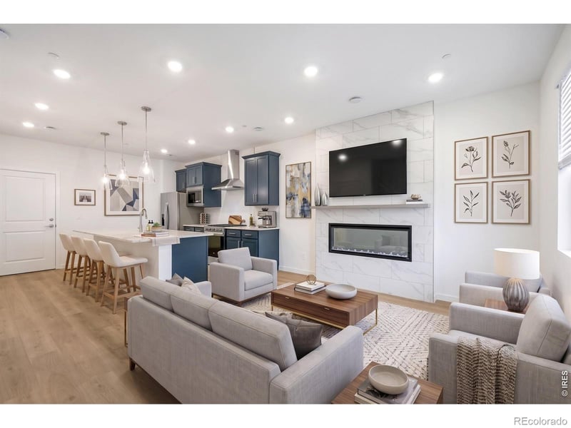 2817 Bear Springs Cir, Longmont, CO 80503