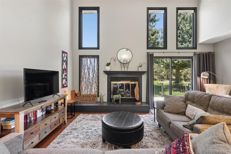 28 Woodbridge Dr, Colorado Springs, CO 80906