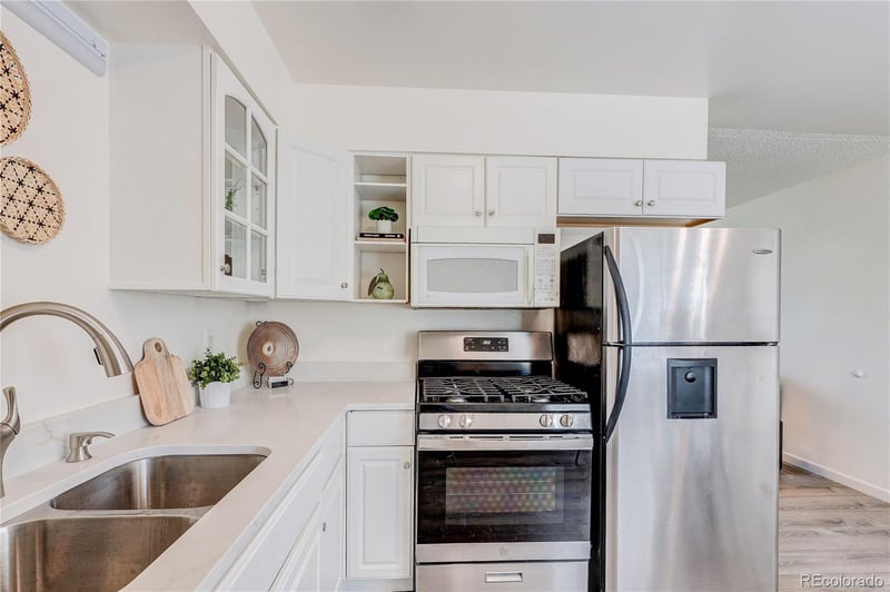 751 Moline St, Aurora, CO 80012